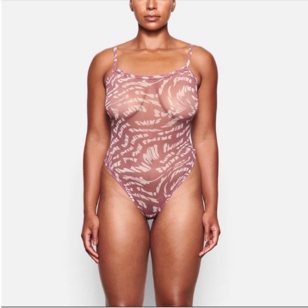 💖( Last One ) SKIMS SUMMER MESH STRAPPY BODYSUIT S NWT